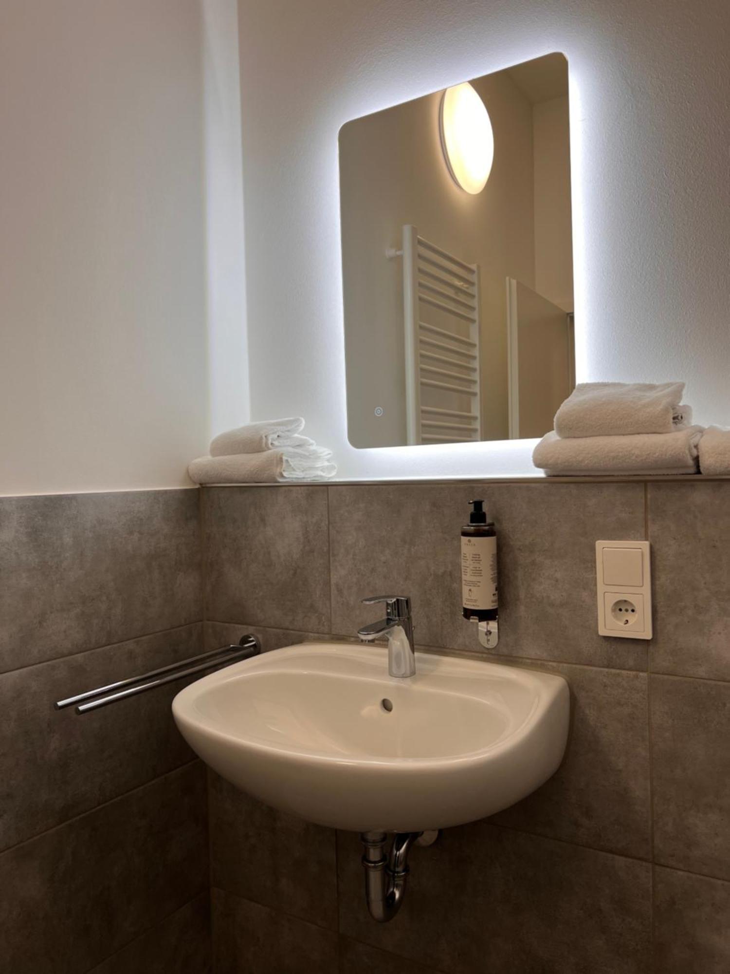 24Seven Apartments - Self Check-In Altdorf  Buitenkant foto