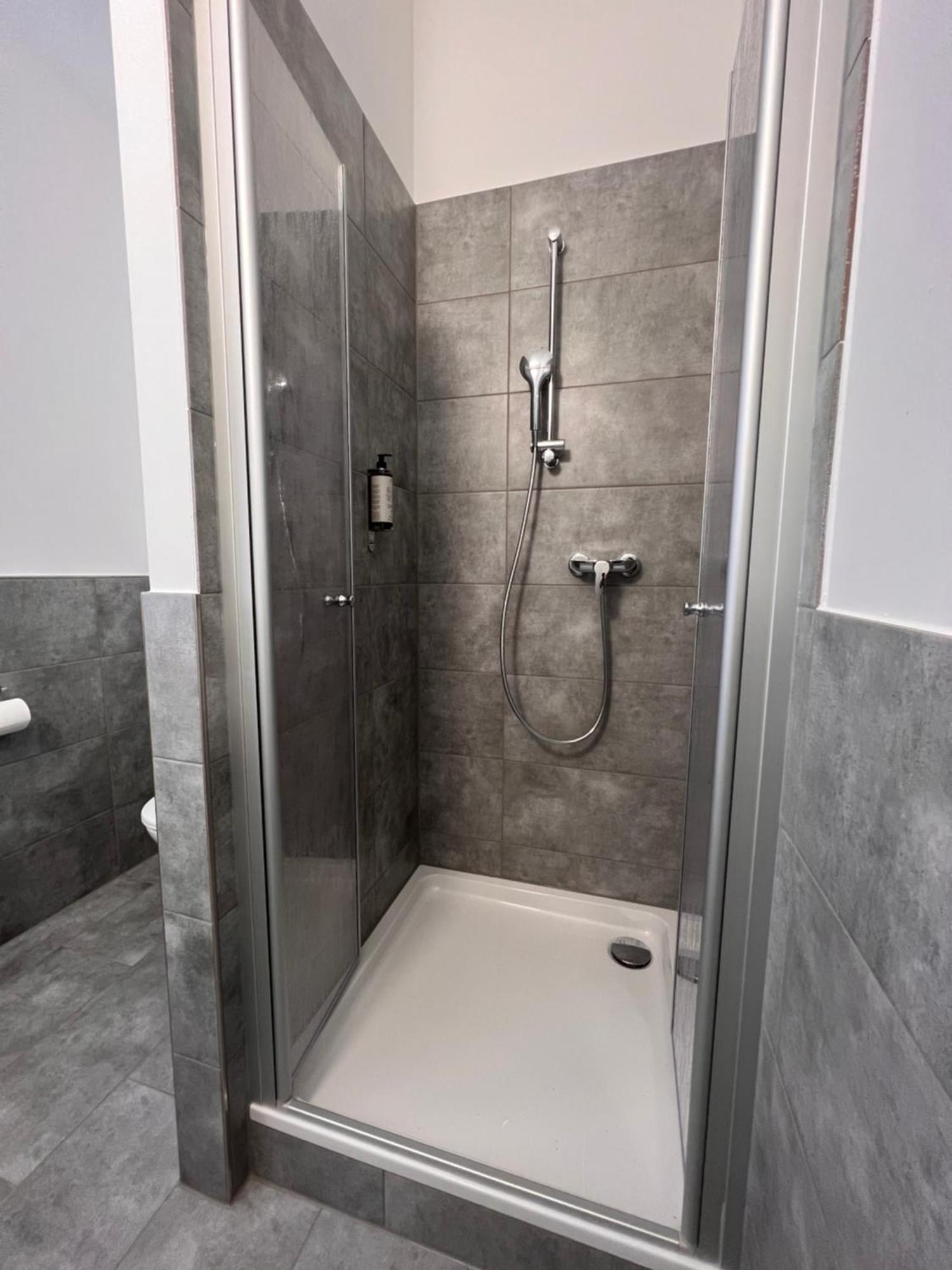 24Seven Apartments - Self Check-In Altdorf  Buitenkant foto