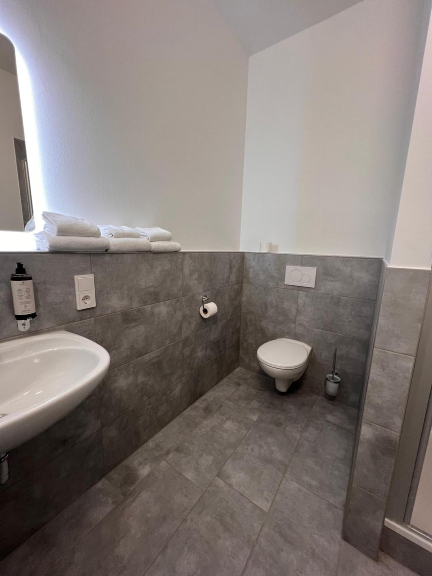 24Seven Apartments - Self Check-In Altdorf  Buitenkant foto