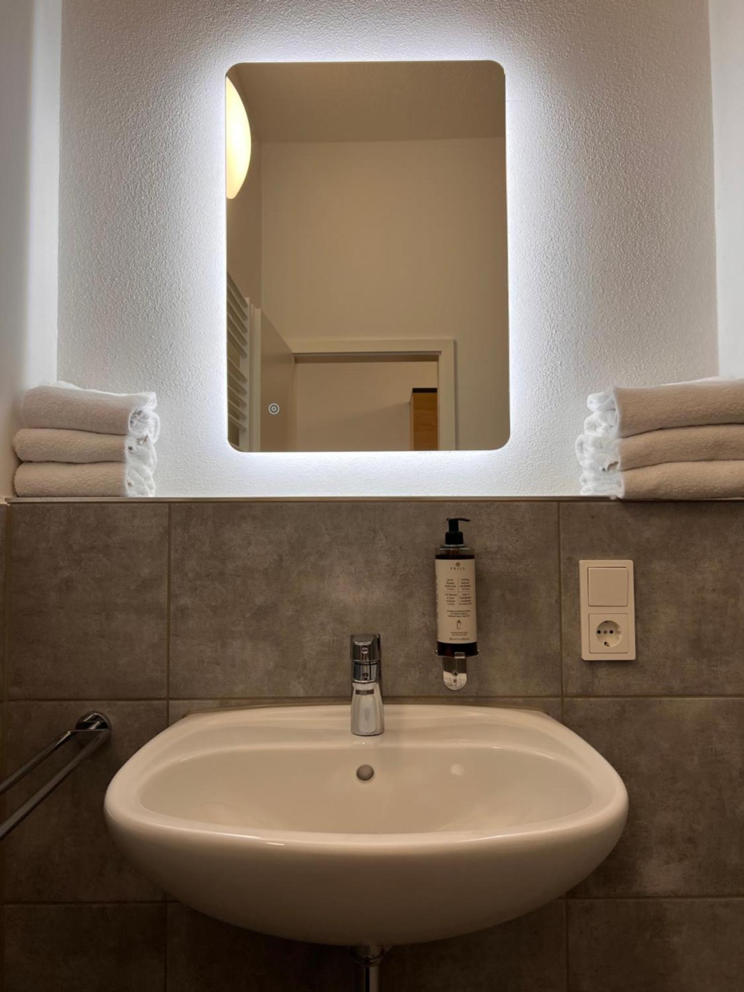 24Seven Apartments - Self Check-In Altdorf  Buitenkant foto
