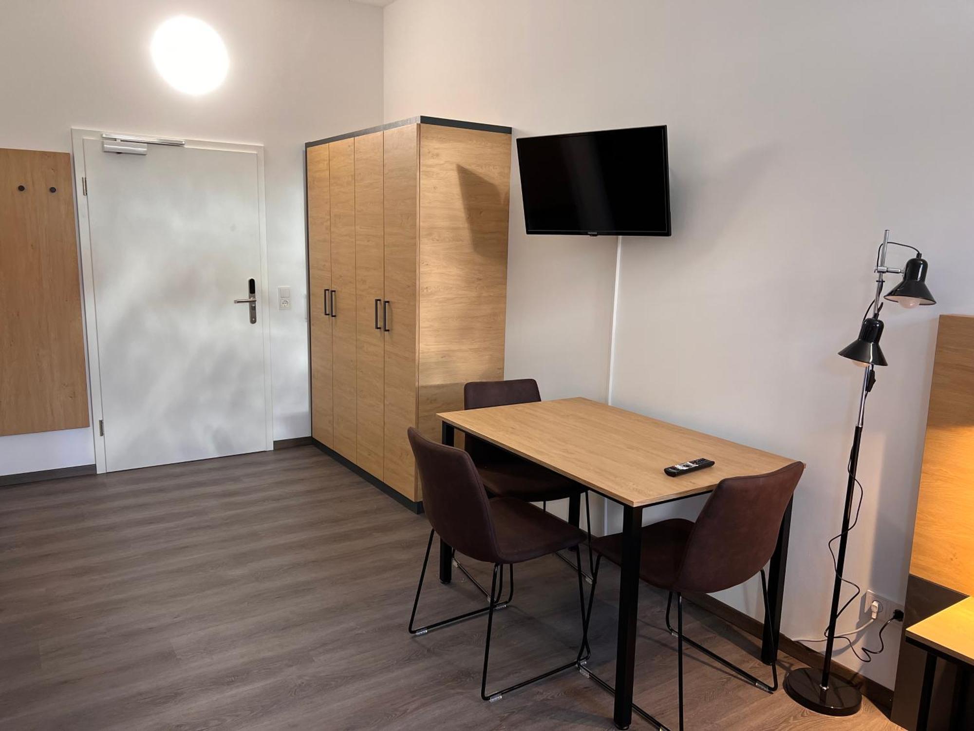 24Seven Apartments - Self Check-In Altdorf  Buitenkant foto